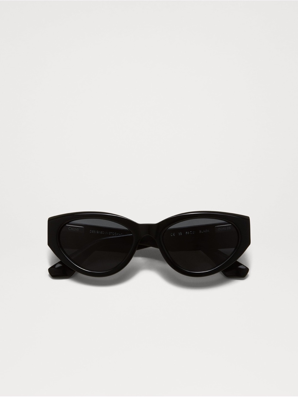 CHIMI 06 Core Sunglasses in Black